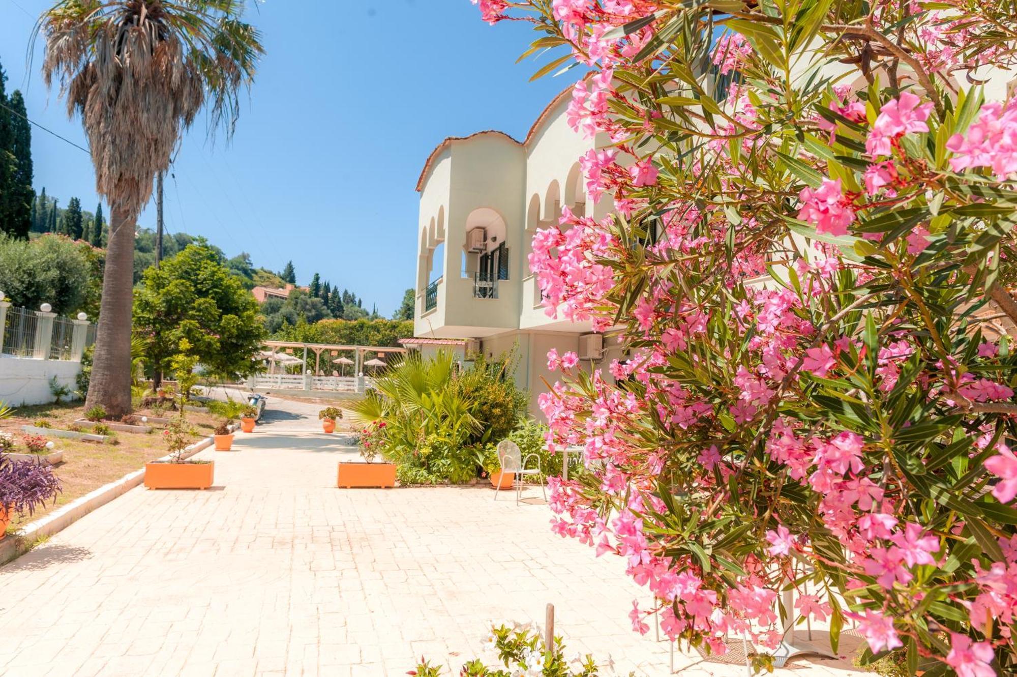 Vassilis Paradise Garden Aparthotel Ájosz Jeórjosz Págon Kültér fotó